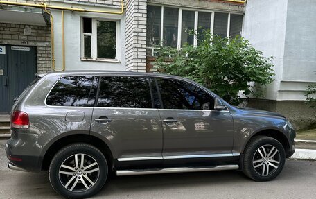 Volkswagen Touareg III, 2007 год, 950 000 рублей, 2 фотография