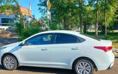 Hyundai Solaris II рестайлинг, 2018 год, 1 150 000 рублей, 5 фотография
