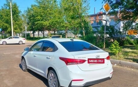 Hyundai Solaris II рестайлинг, 2018 год, 1 150 000 рублей, 4 фотография