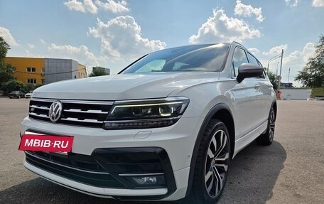 Volkswagen Tiguan II, 2019 год, 3 650 000 рублей, 2 фотография