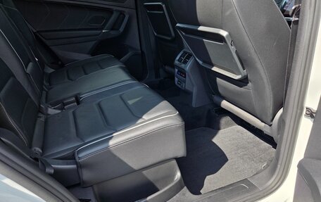 Volkswagen Tiguan II, 2019 год, 3 650 000 рублей, 20 фотография