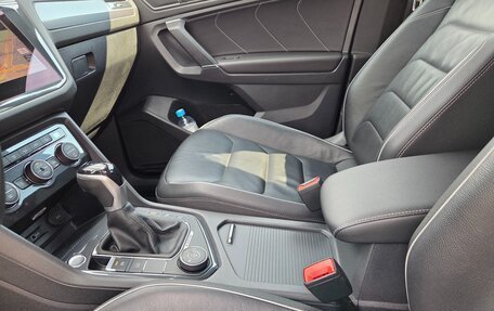 Volkswagen Tiguan II, 2019 год, 3 650 000 рублей, 17 фотография