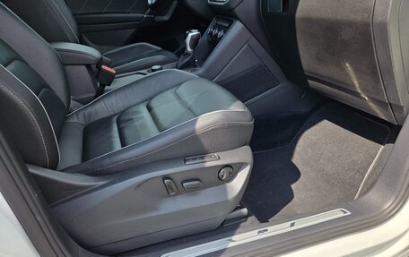 Volkswagen Tiguan II, 2019 год, 3 650 000 рублей, 18 фотография