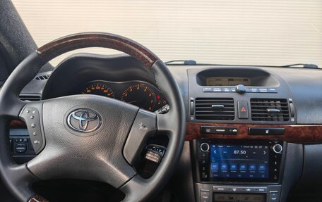 Toyota Avensis III рестайлинг, 2004 год, 677 000 рублей, 10 фотография