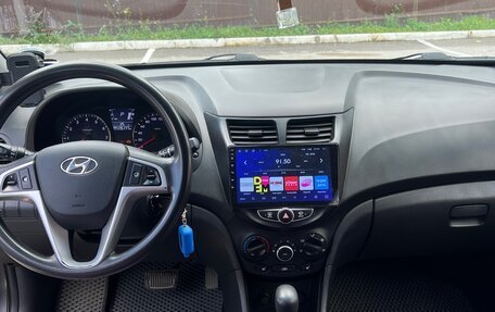 Hyundai Solaris II рестайлинг, 2013 год, 870 000 рублей, 6 фотография