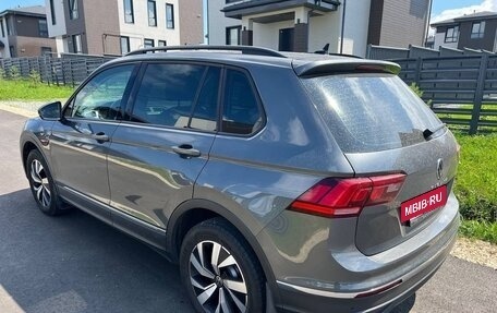 Volkswagen Tiguan II, 2021 год, 2 900 000 рублей, 3 фотография