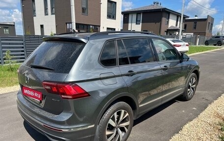 Volkswagen Tiguan II, 2021 год, 2 900 000 рублей, 4 фотография