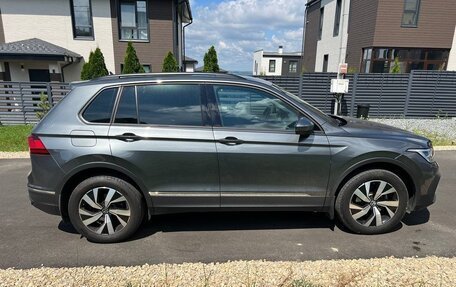 Volkswagen Tiguan II, 2021 год, 2 900 000 рублей, 6 фотография