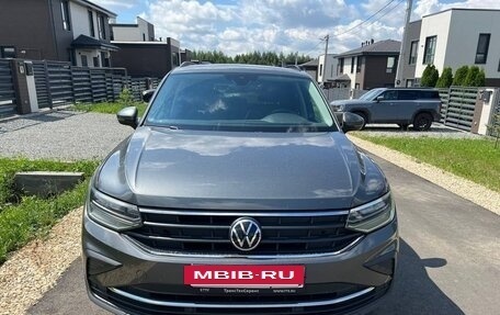 Volkswagen Tiguan II, 2021 год, 2 900 000 рублей, 7 фотография