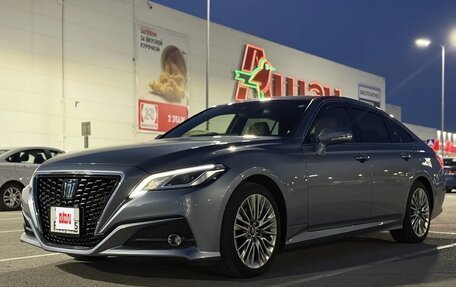 Toyota Crown, 2020 год, 3 600 000 рублей, 4 фотография