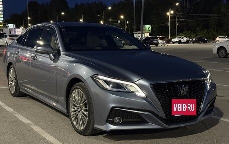 Toyota Crown, 2020 год, 3 600 000 рублей, 3 фотография