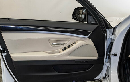 BMW 5 серия, 2016 год, 2 950 000 рублей, 18 фотография