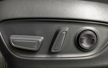 Toyota RAV4, 2023 год, 3 750 000 рублей, 28 фотография