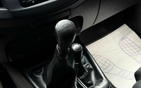 Toyota Hilux VII, 2014 год, 2 399 000 рублей, 17 фотография
