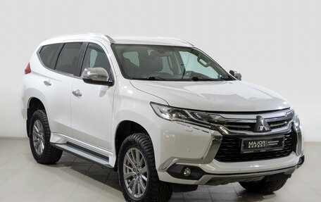 Mitsubishi Pajero Sport III рестайлинг, 2018 год, 3 095 000 рублей, 3 фотография
