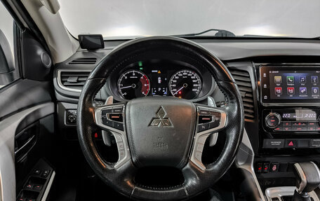 Mitsubishi Pajero Sport III рестайлинг, 2018 год, 3 095 000 рублей, 21 фотография