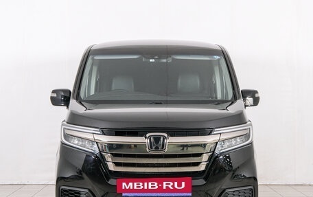 Honda Stepwgn IV, 2019 год, 2 299 000 рублей, 2 фотография