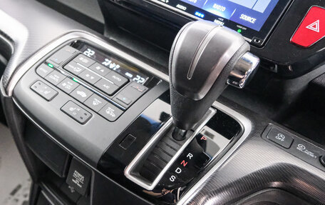 Honda Stepwgn IV, 2019 год, 2 299 000 рублей, 17 фотография