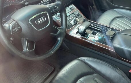 Audi A8, 2012 год, 1 300 000 рублей, 2 фотография