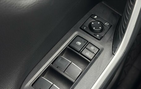 Toyota RAV4, 2019 год, 3 490 000 рублей, 13 фотография