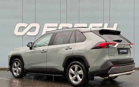 Toyota RAV4, 2019 год, 3 490 000 рублей, 2 фотография
