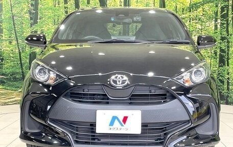 Toyota Yaris, 2023 год, 940 300 рублей, 3 фотография