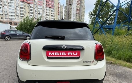 MINI Hatch, 2018 год, 1 800 000 рублей, 3 фотография