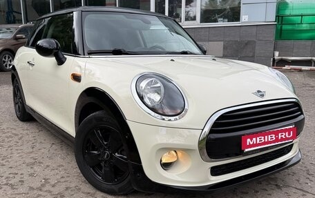 MINI Hatch, 2018 год, 1 800 000 рублей, 5 фотография