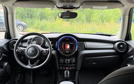 MINI Hatch, 2018 год, 1 800 000 рублей, 7 фотография