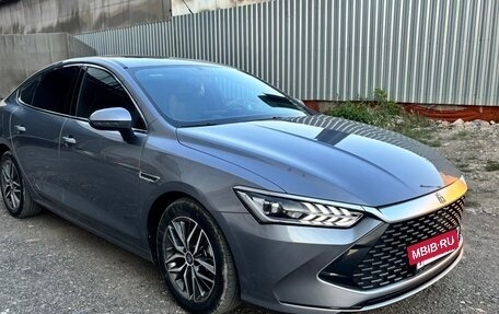 BYD Qin, 2022 год, 2 400 000 рублей, 7 фотография