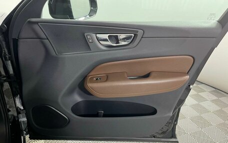 Volvo XC60 II, 2020 год, 3 999 000 рублей, 31 фотография