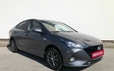 Hyundai Solaris II рестайлинг, 2022 год, 1 800 000 рублей, 3 фотография