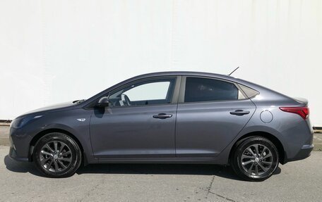 Hyundai Solaris II рестайлинг, 2022 год, 1 800 000 рублей, 5 фотография