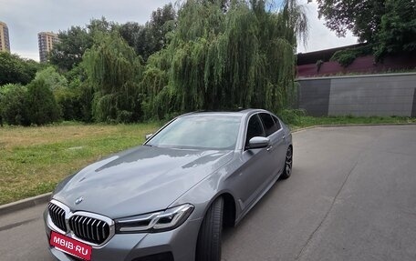 BMW 5 серия, 2022 год, 5 800 000 рублей, 15 фотография