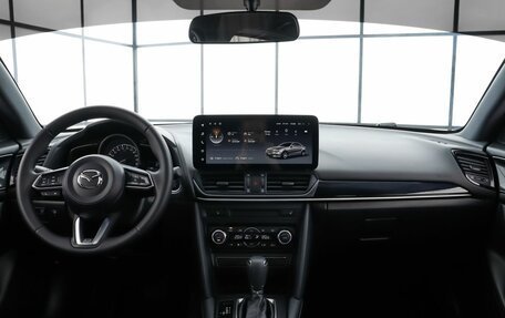 Mazda CX-4, 2023 год, 2 590 000 рублей, 8 фотография