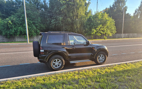 Mitsubishi Pajero III рестайлинг, 2002 год, 975 000 рублей, 2 фотография