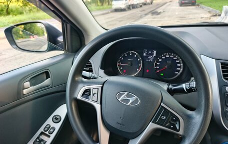 Hyundai Solaris II рестайлинг, 2015 год, 1 020 000 рублей, 6 фотография