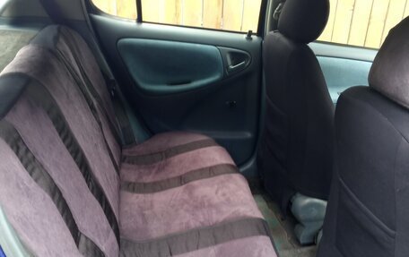 Toyota Vitz, 2000 год, 350 000 рублей, 5 фотография