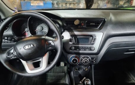 KIA Rio III рестайлинг, 2015 год, 580 000 рублей, 5 фотография