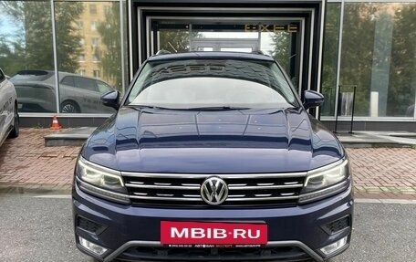 Volkswagen Tiguan II, 2017 год, 2 649 000 рублей, 2 фотография