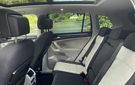 Volkswagen Tiguan II, 2017 год, 2 649 000 рублей, 30 фотография
