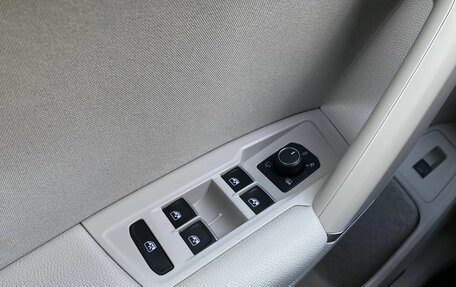 Volkswagen Tiguan II, 2017 год, 2 649 000 рублей, 38 фотография