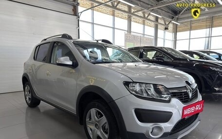 Renault Sandero II рестайлинг, 2016 год, 810 000 рублей, 3 фотография