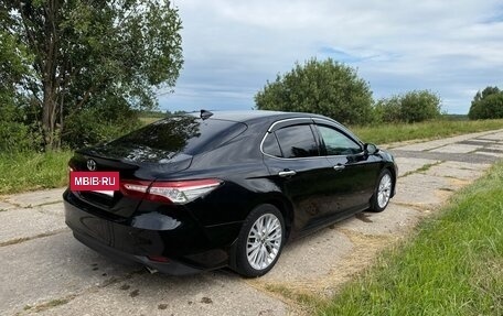 Toyota Camry, 2018 год, 2 450 000 рублей, 7 фотография