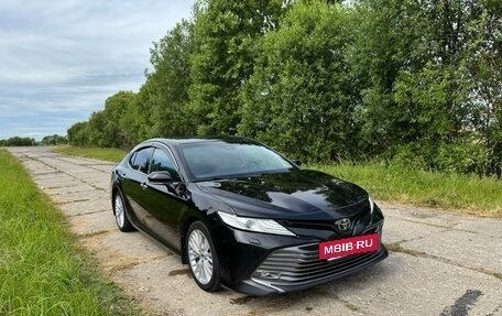 Toyota Camry, 2018 год, 2 450 000 рублей, 6 фотография