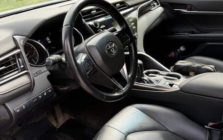 Toyota Camry, 2018 год, 2 450 000 рублей, 10 фотография
