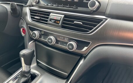 Honda Accord IX рестайлинг, 2019 год, 1 800 000 рублей, 9 фотография
