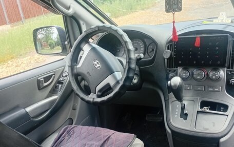 Hyundai Grand Starex Grand Starex I рестайлинг 2, 2010 год, 1 500 000 рублей, 8 фотография