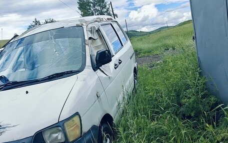 Toyota Town Ace III, 2000 год, 250 000 рублей, 2 фотография