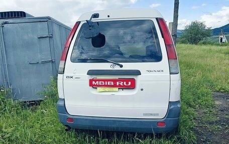 Toyota Town Ace III, 2000 год, 250 000 рублей, 3 фотография